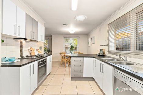 Property photo of 33 Downs Road Seaford VIC 3198