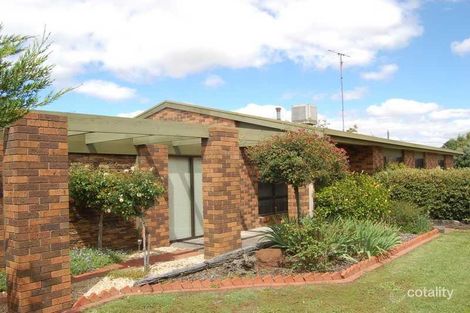 4 Uebergang Ct, Horsham, VIC 3400