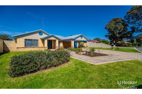 Property photo of 7 Suncrest Meander Meadow Springs WA 6210