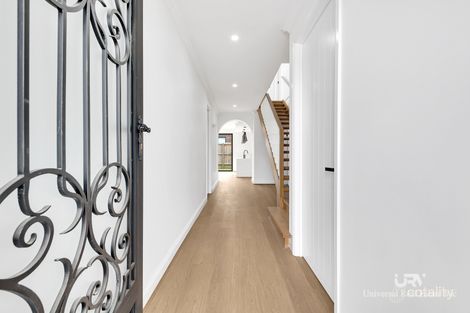 Property photo of 35 Falconer Drive Mickleham VIC 3064