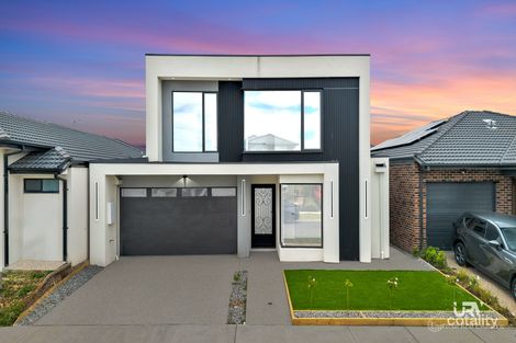 35 Falconer Dr, Mickleham, VIC 3064