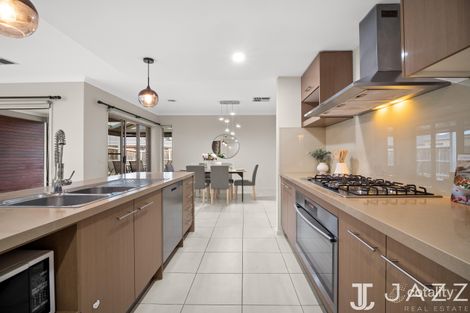 Property photo of 20 Geraldton Road Point Cook VIC 3030