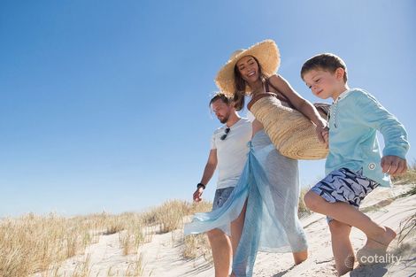 447 Bluewater Dr, Eglinton, WA 6034