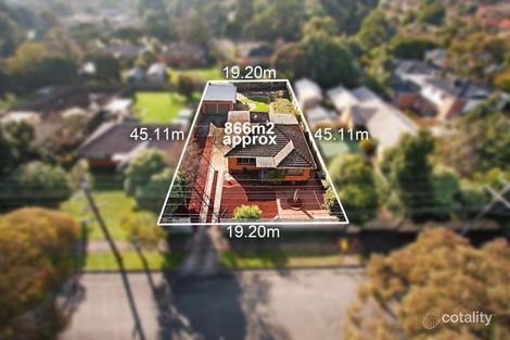 13 Central Ave, Croydon South, VIC 3136