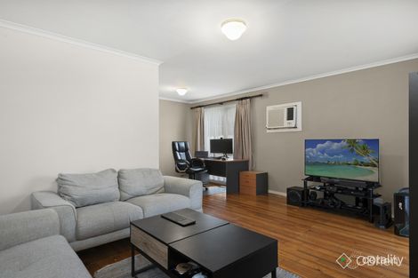 Property photo of 30 Matthew Flinders Avenue Endeavour Hills VIC 3802