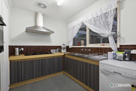 Property photo of 30 Matthew Flinders Avenue Endeavour Hills VIC 3802