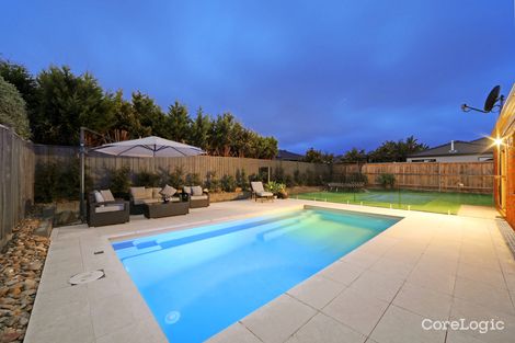 Property photo of 36 Paringa Drive Ferntree Gully VIC 3156
