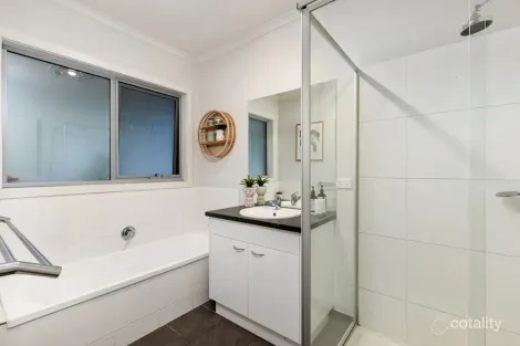 Property photo of 101 Lake Road Beaufort VIC 3373