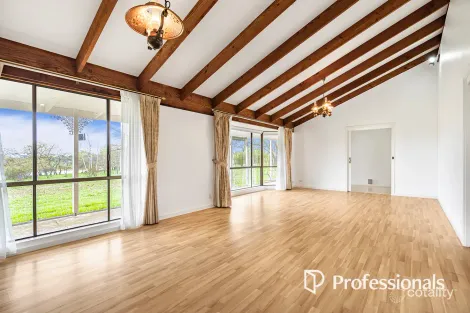 Property photo of 4 Tarrawarra Road Coldstream VIC 3770