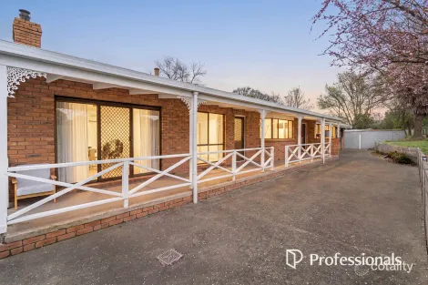 Property photo of 4 Tarrawarra Road Coldstream VIC 3770
