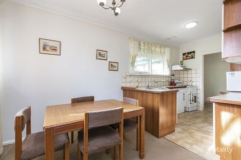 Property photo of 24 Sunhill Road Mount Waverley VIC 3149