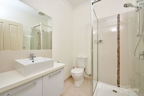 Property photo of 2/8 Scullin Street Dandenong North VIC 3175