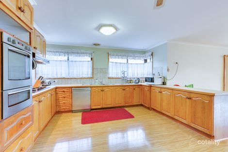 Property photo of 6 Rotoroa Court Taylors Lakes VIC 3038