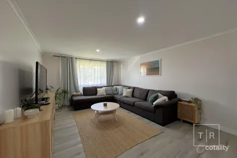 10 Iona St, Nulsen, WA 6450