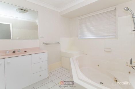 Property photo of 8 Parkland Avenue Browns Plains QLD 4118