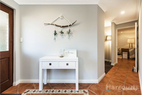 Property photo of 17 Brantwood Approach Hocking WA 6065
