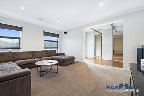 Property photo of 20 Beechtree Way Cranbourne North VIC 3977