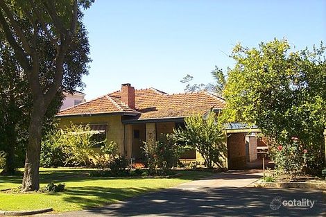 20 Reynolds Rd, Applecross, WA 6153