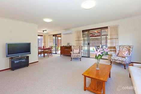 10 Mannersley St, Carindale, QLD 4152