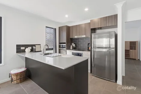 Property photo of 114 Dysart Drive Holmview QLD 4207