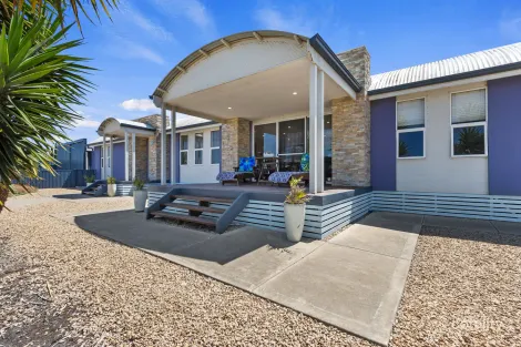 2 Mariner Ct, Point Turton, SA 5575