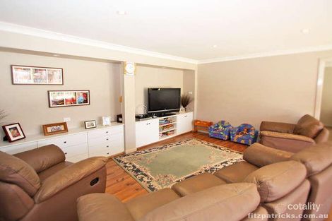 Property photo of 42 Langi Crescent Glenfield Park NSW 2650