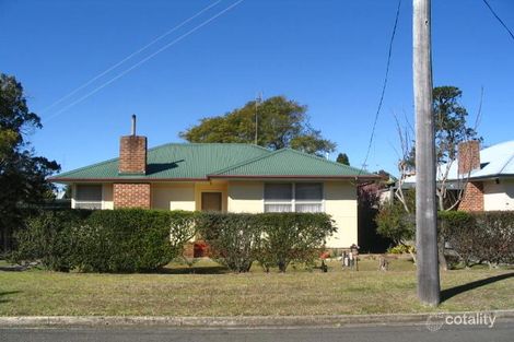 31 Carr Pde, Unanderra, NSW 2526