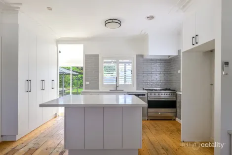 6 Gill St, Reservoir, VIC 3073