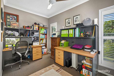 33 Smedley Dr, Pomona, QLD 4568