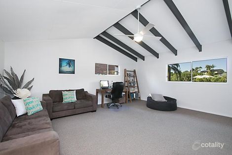Property photo of 17 Crest Drive Elanora QLD 4221