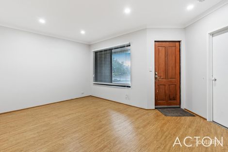 Property photo of 32 Hedgeley Way Canning Vale WA 6155