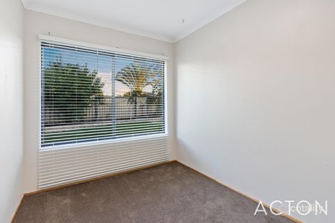 Property photo of 32 Hedgeley Way Canning Vale WA 6155