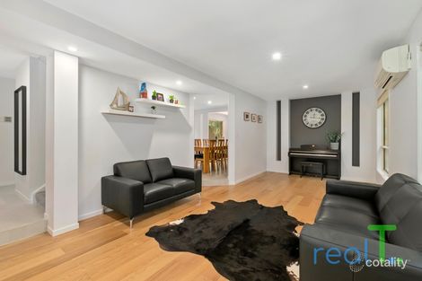 Property photo of 4 Robert Court Redland Bay QLD 4165