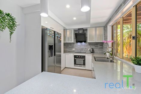 Property photo of 4 Robert Court Redland Bay QLD 4165