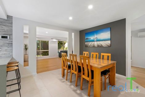 Property photo of 4 Robert Court Redland Bay QLD 4165
