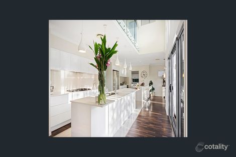 Property photo of 23 Keelson Crescent Hope Island QLD 4212