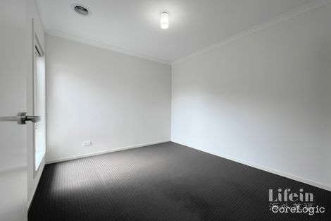 Property photo of 21 Rialto Circuit Craigieburn VIC 3064