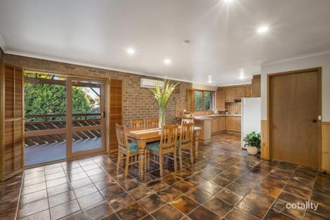 Property photo of 11 Stonehaven Court Watsonia North VIC 3087