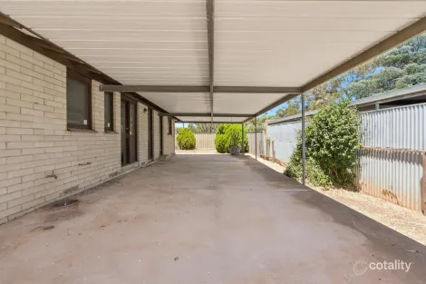 Property photo of 53 Alawoona Road Munno Para SA 5115