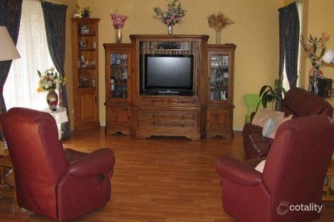 Property photo of 5 Esk Place Kallangur QLD 4503