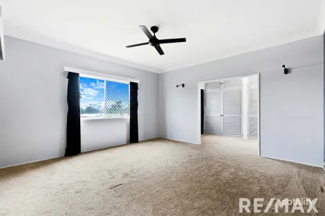 Property photo of 2 Senor Avenue Urangan QLD 4655