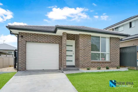 35 Bluebell Cres, Spring Farm, NSW 2570