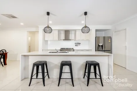 Property photo of 24 Mallacoota Drive Kialla VIC 3631
