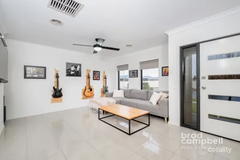 Property photo of 24 Mallacoota Drive Kialla VIC 3631