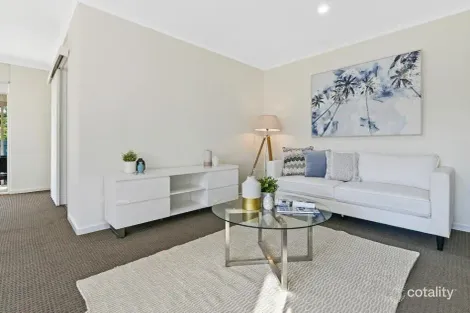 Property photo of 8 Roycroft Avenue Gulfview Heights SA 5096