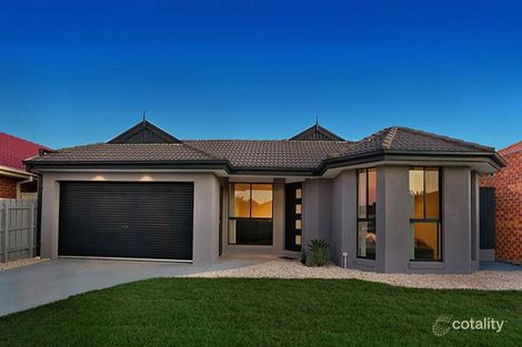 11 Mankina Cct, Delahey, VIC 3037