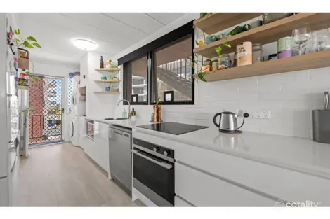 Property photo of 11/30 Powell Crescent Coolangatta QLD 4225