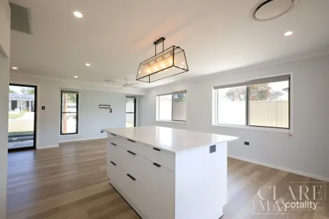 14 Cracow St, Camira, QLD 4300