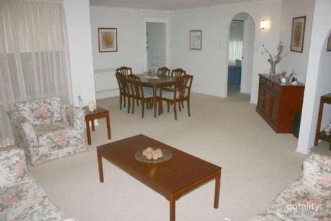 Property photo of 10 Lamont Close Green Point NSW 2251
