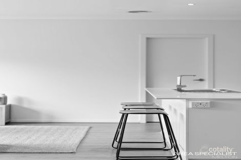 Property photo of 25 Creekwood Way Cobblebank VIC 3338